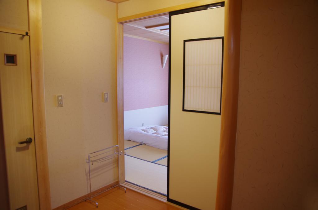 Konji Ryokan Hotell Takayama  Rom bilde