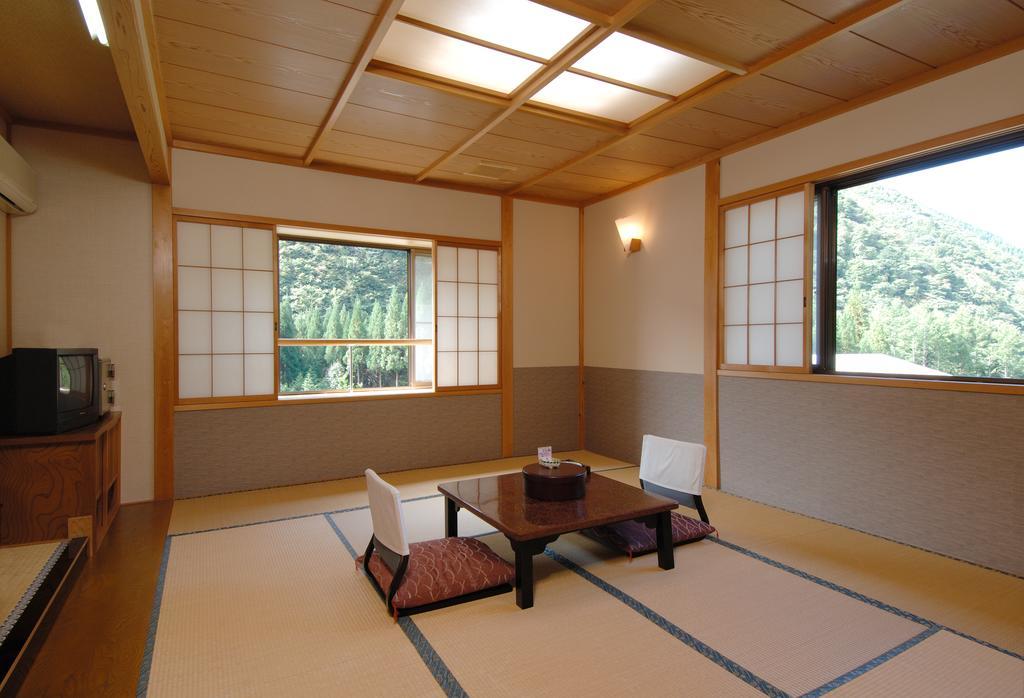 Konji Ryokan Hotell Takayama  Rom bilde